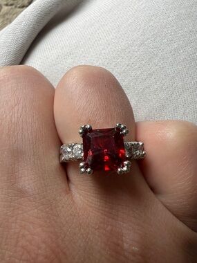 Square-Cut Red Gemstone Ring with Side Accent Stones - Women Jewelry